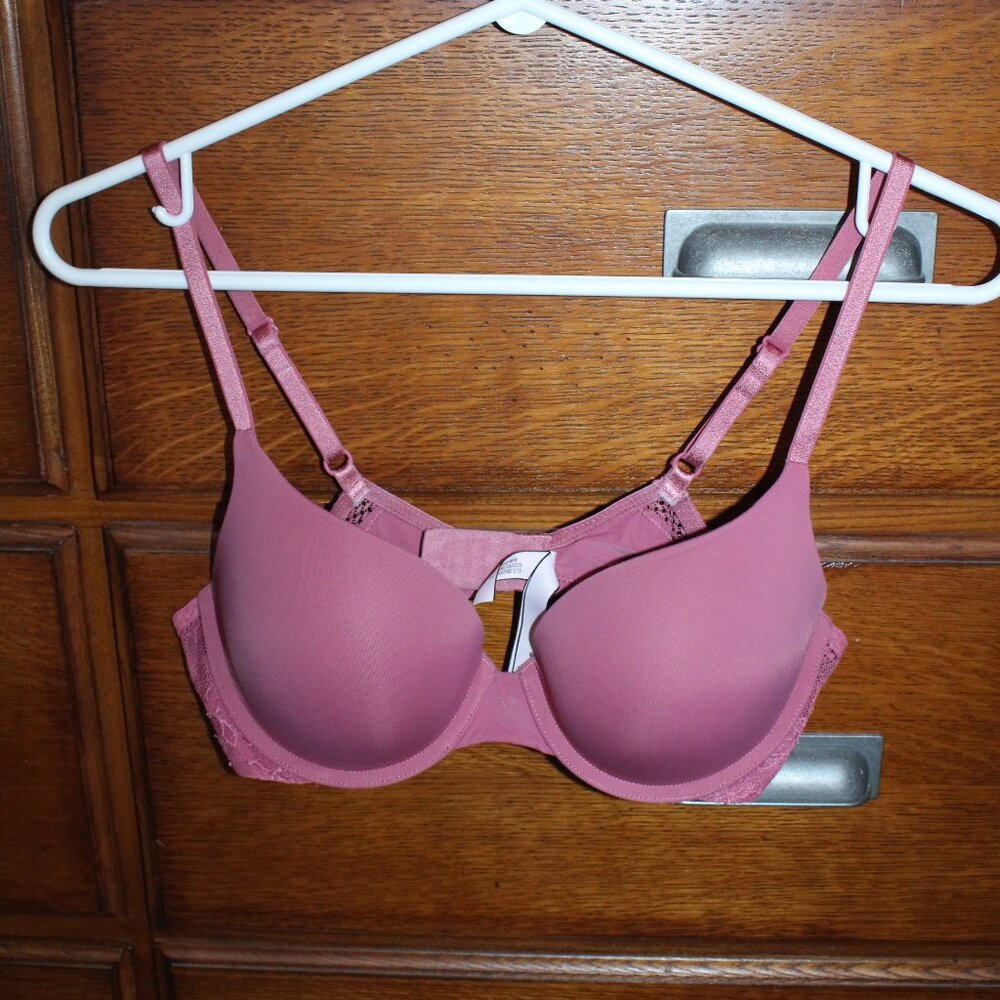 Victoria's Secret  Size 34C Push-up Bra T-Shirt